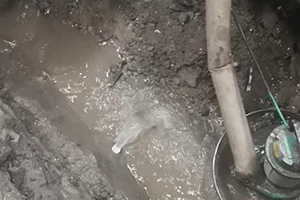 白山地下室伸缩缝堵漏视频